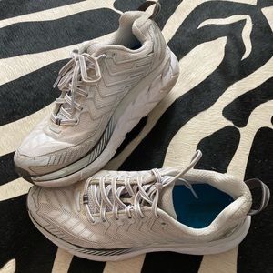 HOKA One One size 7